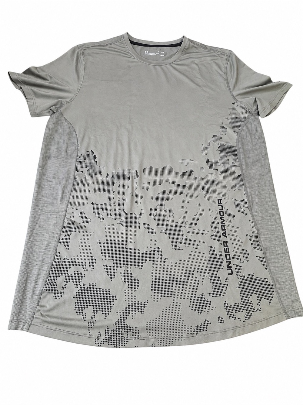 Under Armour HeatGear Fitted Camo Dot Matrix Shirt | Men’s Large